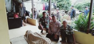 Jenazah tunawicara di Kelurahan Pakansari, Kecamatan Cibinong, Kabupaten Bogor dipulangkan ke rumah duka (Istimewa/Rasioo.id)