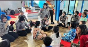 Petugas Trauma Healing Polresta Bogor Kota