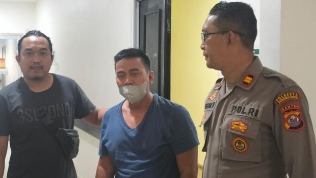 Berita viral Mantri Suntik Mati Kades di Serang