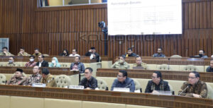 Komisioner KPU saat mengikuti rapat kerja di Komisi II DPR RI (kpu.go.id)
