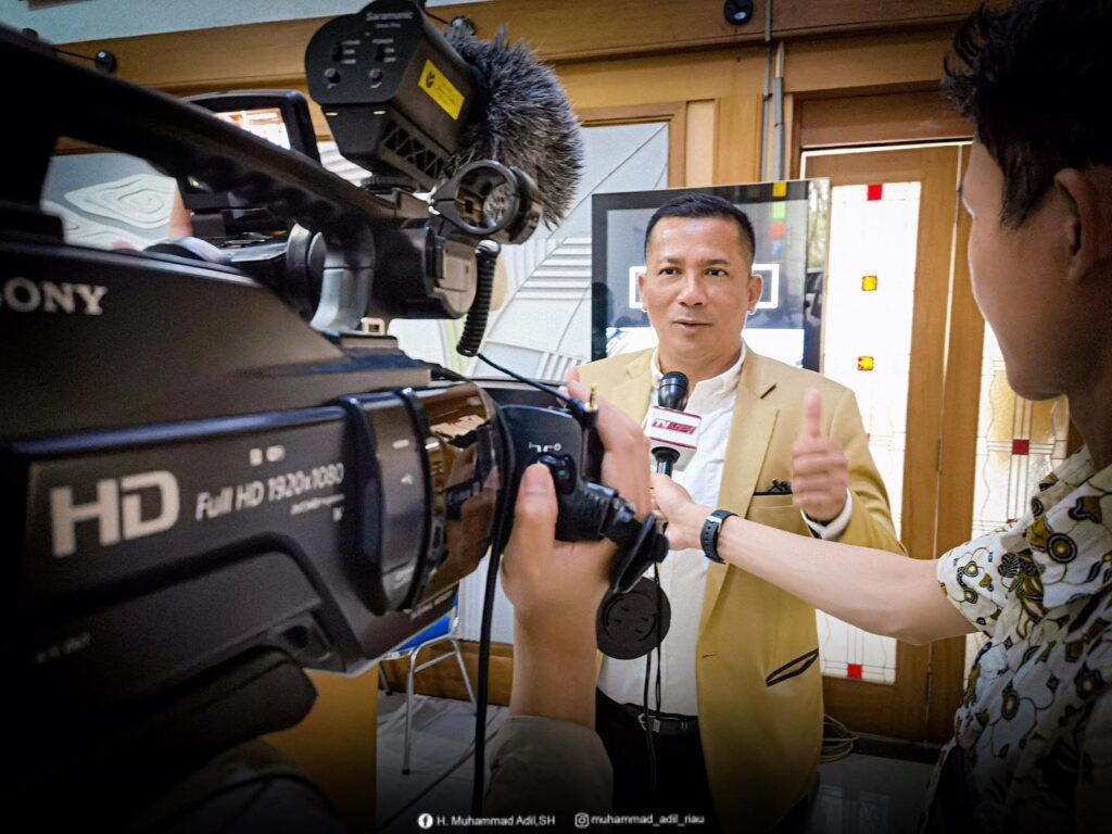 Bupati Kepulauan Meranti, Muhammad Adil