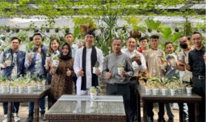 Penandatanganan kerja sama antara Bogor Valley Hotel dan Minaqu Indonesia untuk penghijauan hotel yang dihadiri langsung Waki Wali Kota Bogor, Dedie A Rachim. [IST]