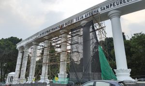 Lawang Salapan